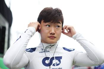 Yuki Tsunoda: "No puedo decir que estoy contento con la renovación de Checo Pérez"