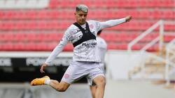 Necaxa: Ángelo Araos se quedará en Rayos salvo por esta razón