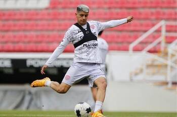 Necaxa: Ángelo Araos se quedará en Rayos salvo por esta razón