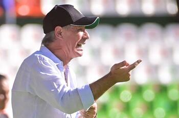 La crisis disciplinaria que enfrenta Víctor Dávila y Ariel Holan en la Liga MX