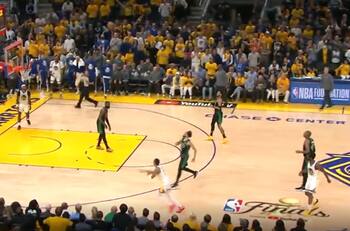 VIDEO | El espectacular triple de Jordan Poole en la final de la NBA