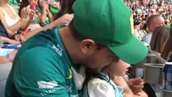 VIDEO | Padre narra a su hija invidente partido de León en la Leagues Cup