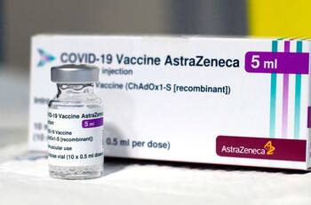 Cofepris libera nuevos lotes de vacuna AstraZeneca envasados en México