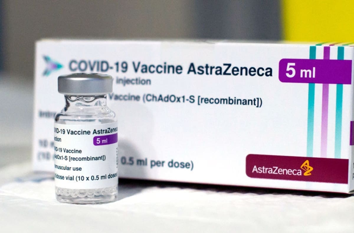 Cofepris libera nuevos lotes de vacuna AstraZeneca envasados en México