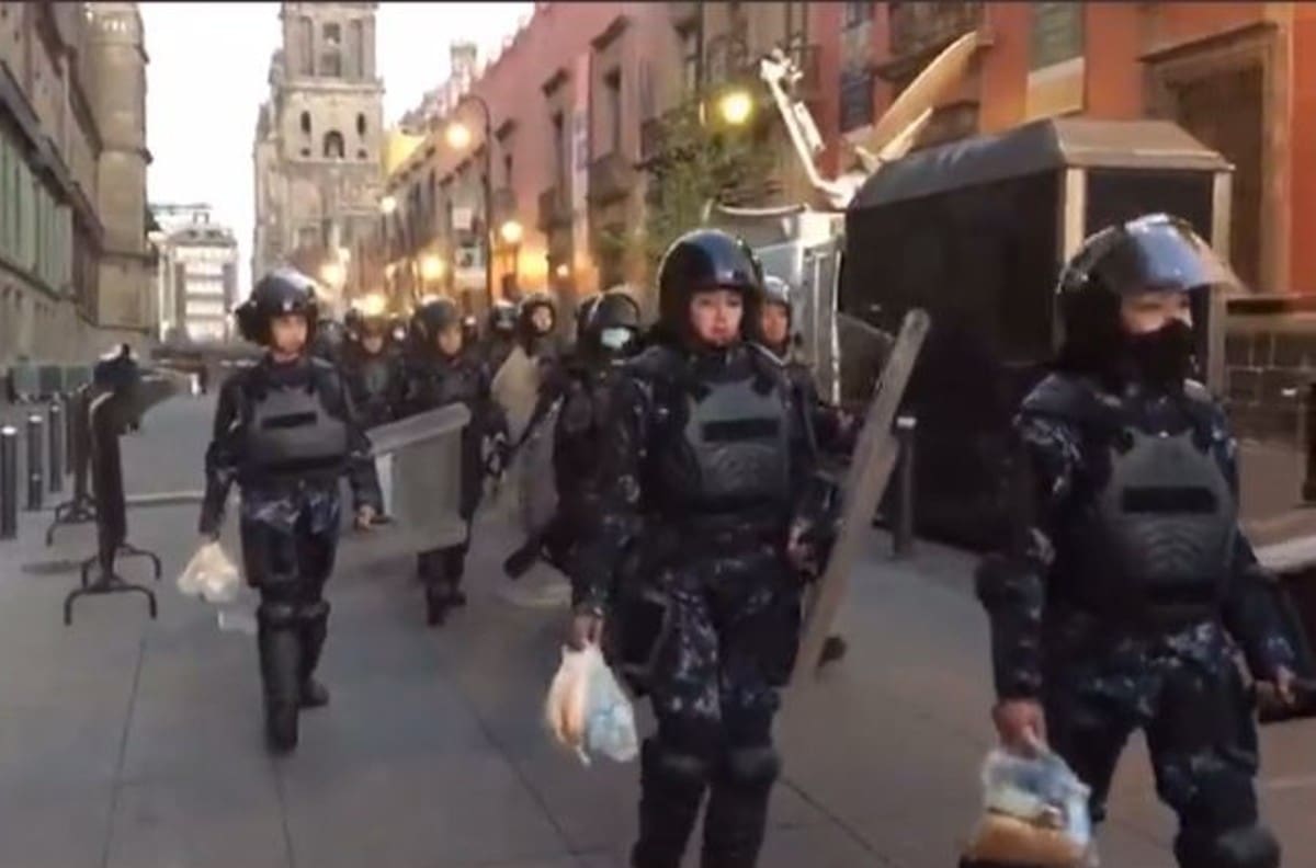 VIDEO: Grupo antimotines de Marina refuerzan seguridad en el Zócalo