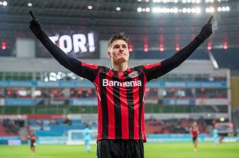 Bayer Leverkusen golea al Greuther Fürth con una gran actuación de Schick