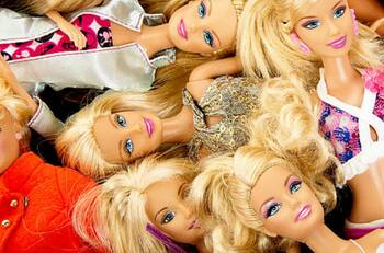 Conoce los tenis de Barbie que son vendidos en Coppel