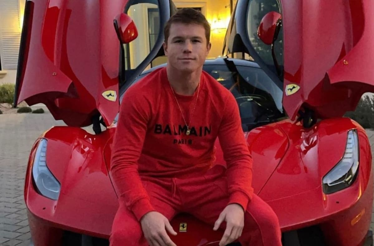 Canelo Álvarez y su increíble colección de autos de lujo