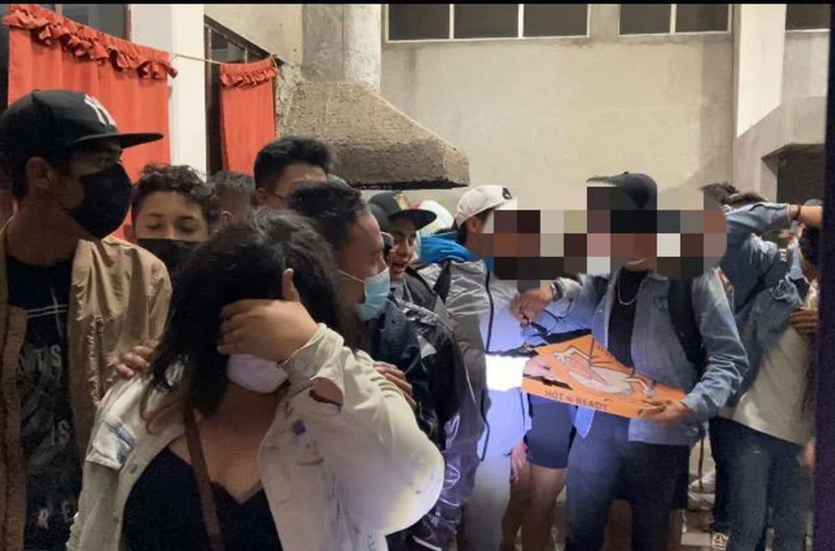 Insólito: desalojaron a 150 menores de edad de una fiesta clandestina en México