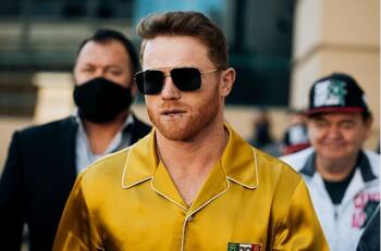 Tatiana le canta las "Mañanitas" a la hija del Canelo durante su gran fiesta de cumpleaños