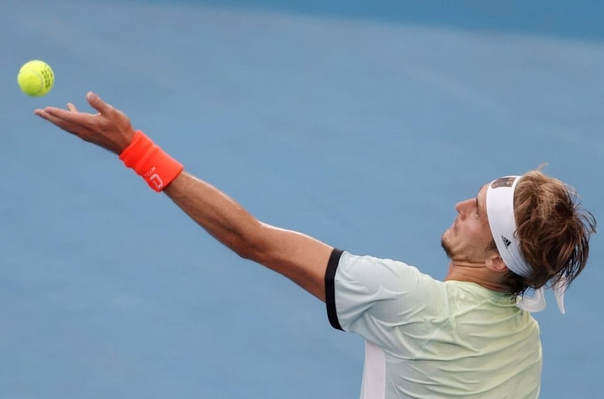 Zverev remonta a Tsitsipas y jugará la final contra Rublev