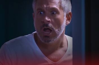 Arath de la Torre es demandado por los voladores por motivos discriminatorios