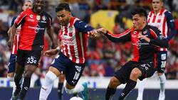 Chivas le gana partido al Atlas sobre la mesa en el Clásico Tapatío