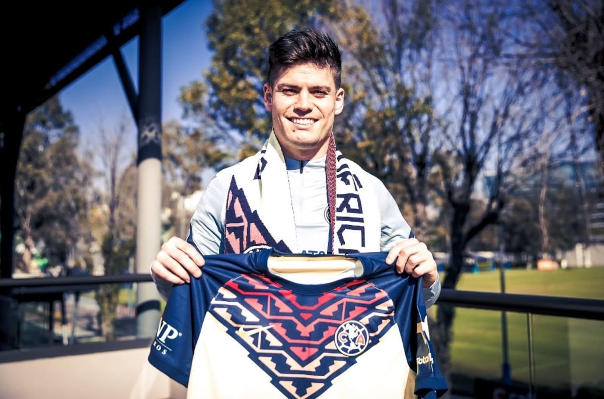Colonia muestra su cariño a Jorge Meré, nuevo refuerzo del América