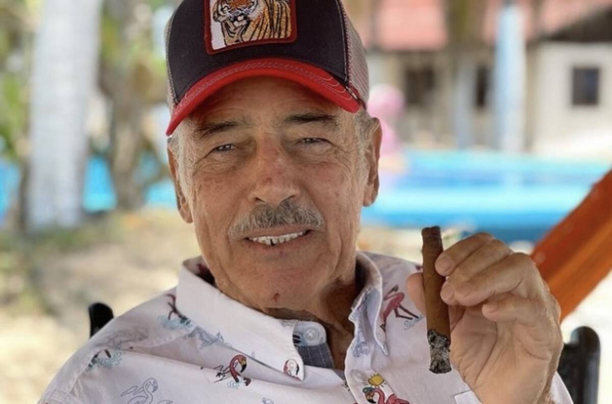 Andrés García: No deja su pistola ni para dormir
