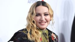 Solo con joyas: Madonna posa completamente al natural en respuesta a las críticas de sus heaters