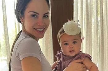 (VIDEO) Natti Natasha le hizo extravagante fiesta de 6 meses a su hija en avión privado
