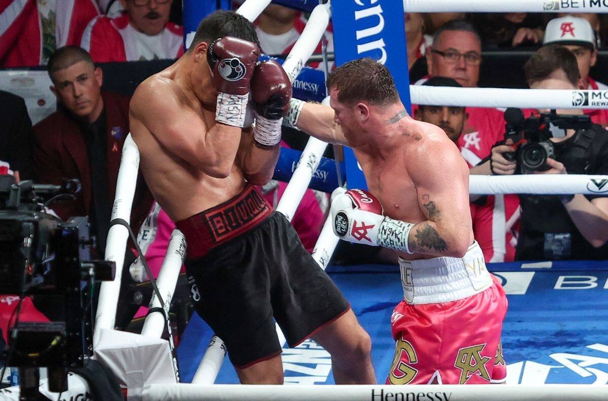 Así reaccionó la prensa internacional tras derrota de Saúl "Canelo" Álvarez