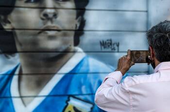 Artículos de Maradona no se venden: Extienden subasta por falta de ofertas