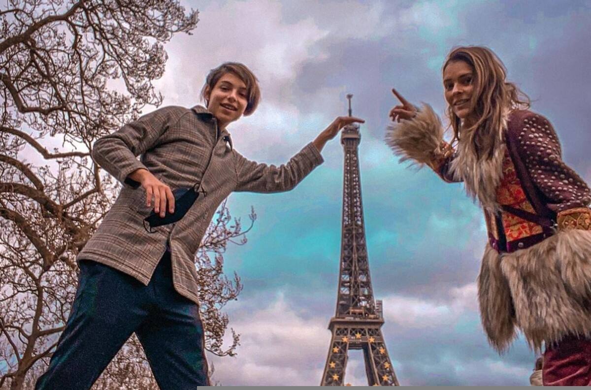 Grettell Valdez viaja a París, Francia, con su hijo Santino después de su cirugía
