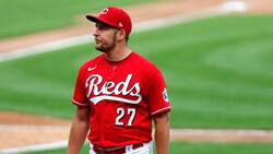 Trevor "Dodger" Bauer frima con Los Angeles Dodgers