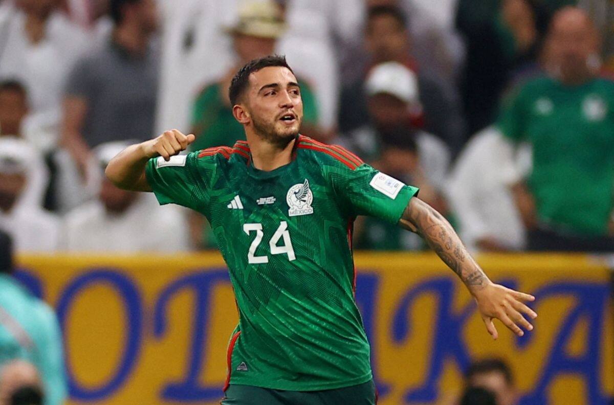 ¡BOMBAZO! Luis Chávez podría salir de Pachuca para reforzar a Rayados de Monterrey