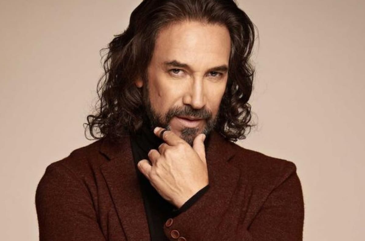 Marco Antonio Solís "El Buki" se deja deja ver más enamorado que nunca en "San Valentín"