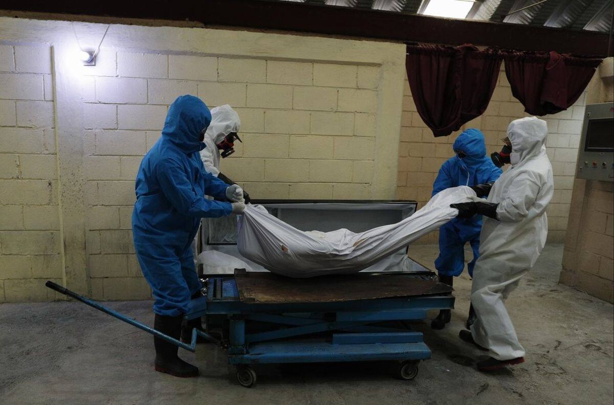 Récord tras récord la pandemia no toca fondo: Brasil superó por primera vez los 3.000 muertos por covid en 24 horas