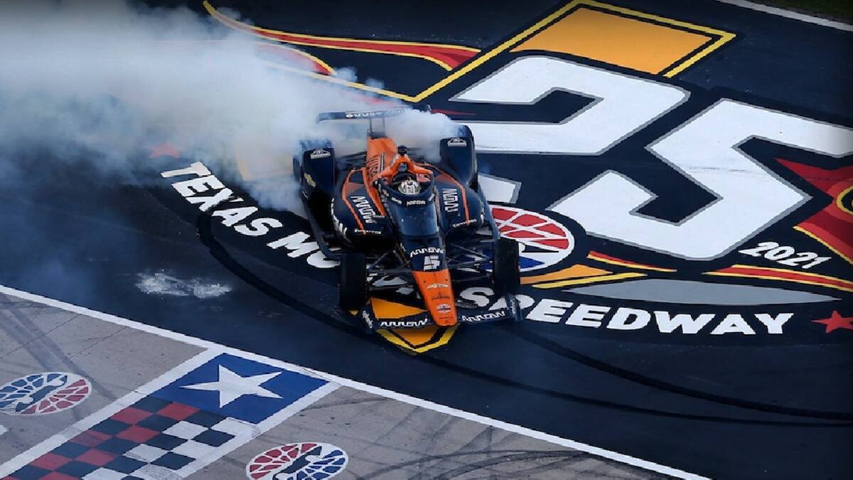 Patricio O'Ward firmó fin de semana redondo en Detroit con victoria