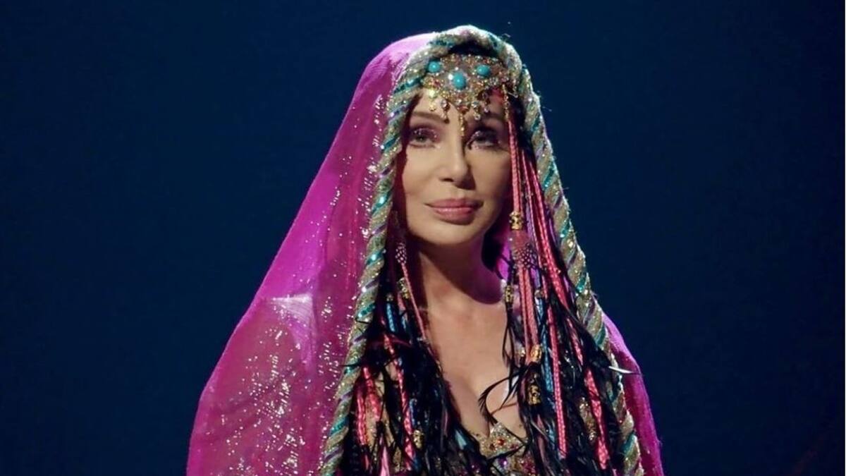Cher cumple 75 años y anuncia el lanzamiento de su película biográfica