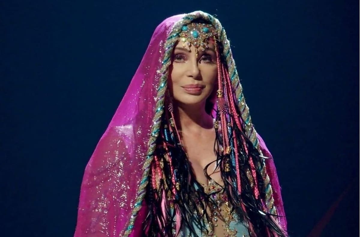 Cher cumple 75 años y anuncia el lanzamiento de su película biográfica