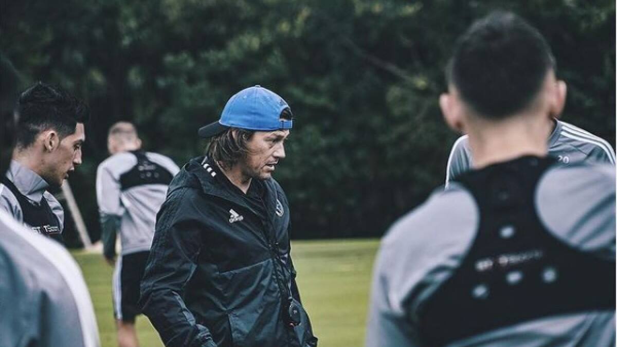 Matías Almeyda niega cualquier rumor que lo ligue con Chivas