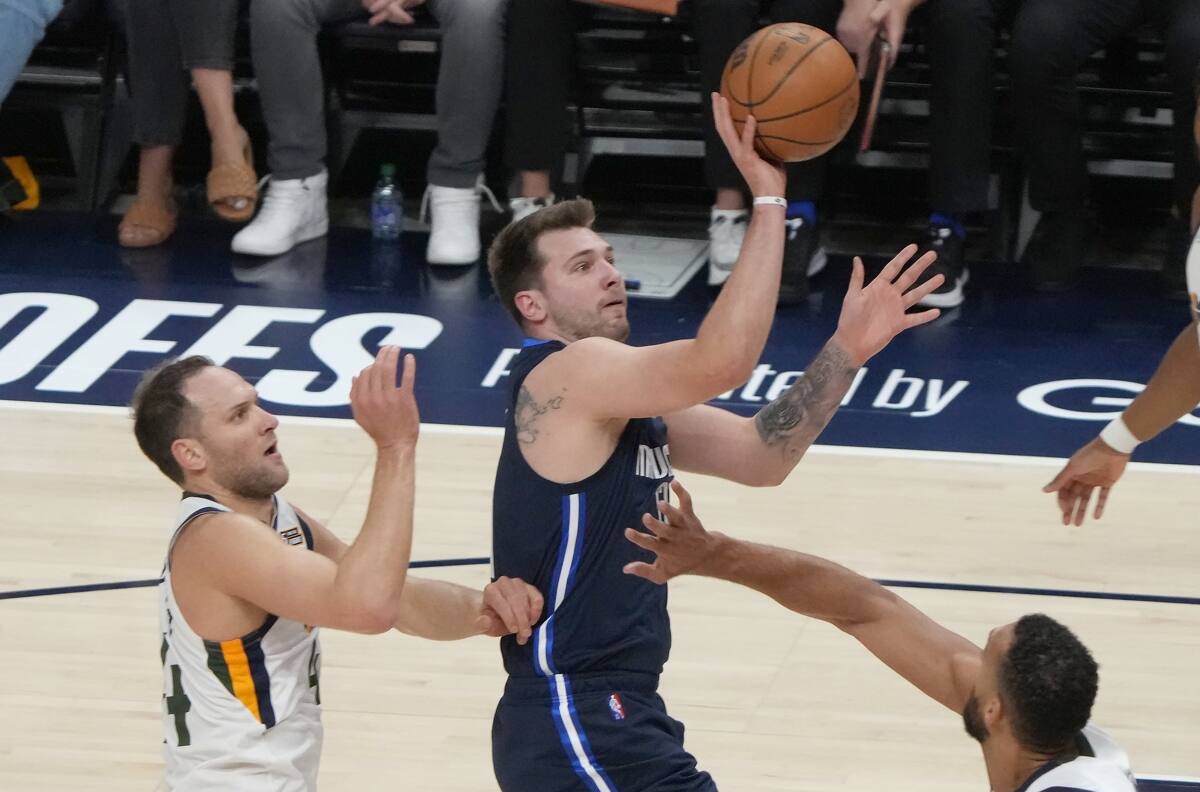 Utah Jazz igualó serie ante Mavericks pese a regreso de Luka Doncic