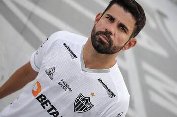 Diego Costa, a una firma de jugar en el Atlético Mineiro