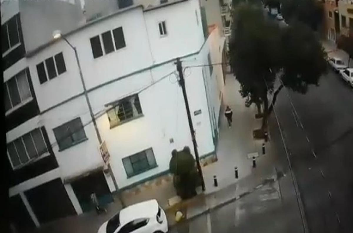 VIDEO | venezolanos extorsionadores chocan al huir de la Policía en CDMX