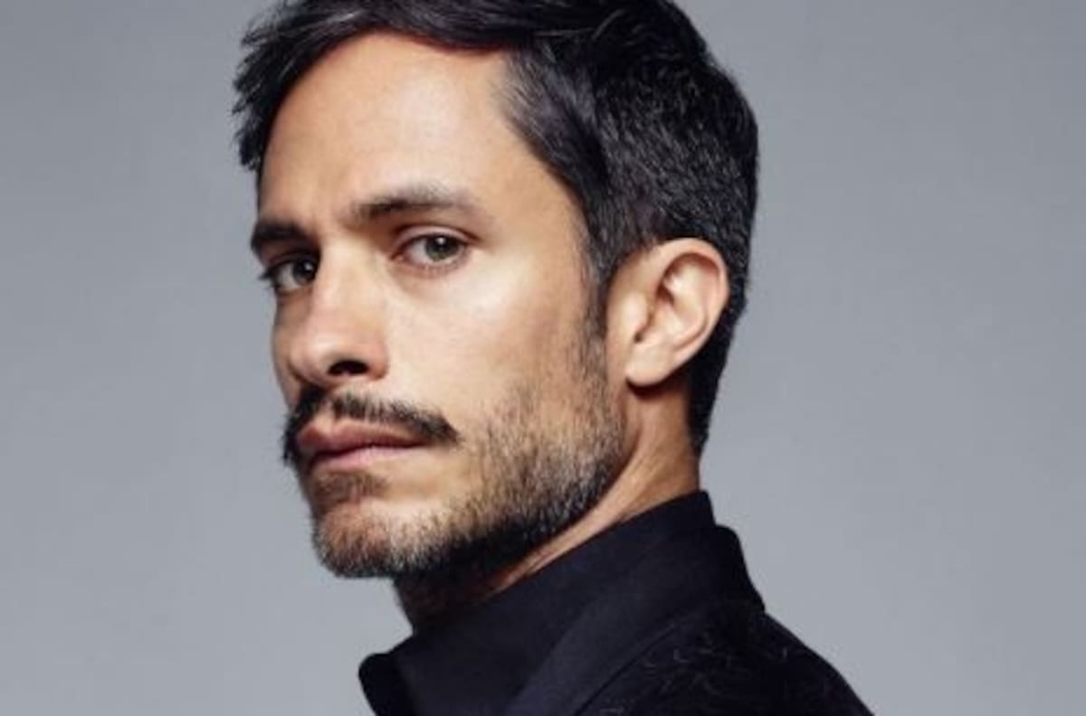 Gael García es captado con cabellera rubia junto a Bad Bunny