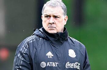 Tunden al Tata Martino en redes tras la derrota de México contra EU