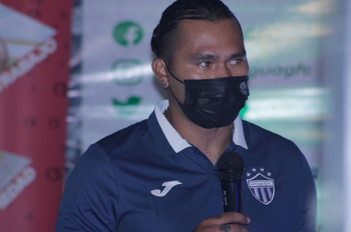 El millonario salario que percibirá Carlos “Gullit” Peña en Guatemala