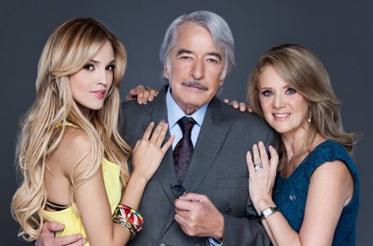Erika Buenfil recuerda a Enrique Rocha como un “tipazo… un hombre galante, siempre con novias jóvenes”