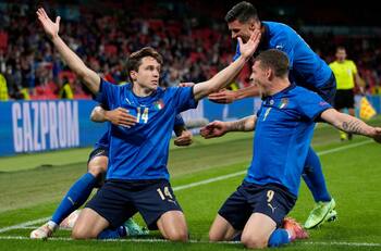 Italia 2-1 Austria: los Azurri sufren de más pero avanzan en Eurocopa