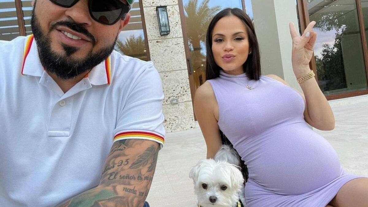 Natti Natasha revela el sexo de su bebé y adelanta cómo planea educarlo