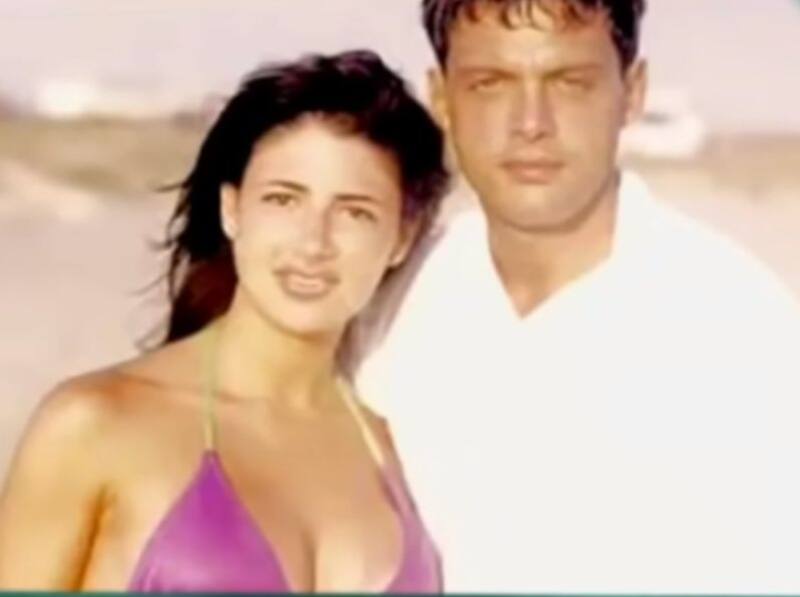 Imagen de cuando la actriz acompañó al cantante a una sesión fotográfica en Acapulco.