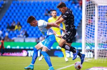 VIDEO | El increíble error de Pablo Parra que le costó la calificación al Puebla en la Liga MX