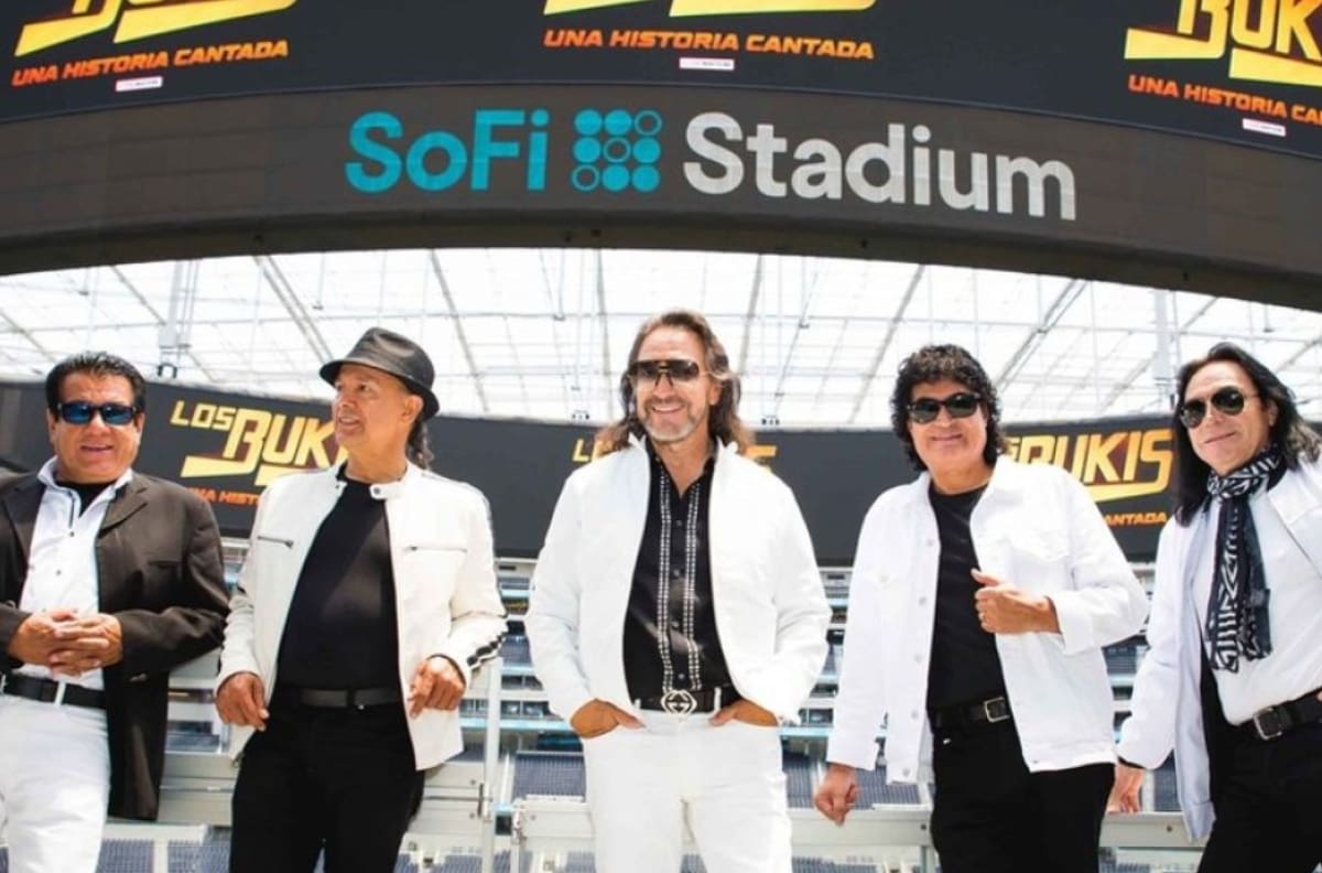 Marco Antonio Solís estuvo presente en el Super Bowl