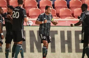 “Chicharito” responde con gol: Hernández vuelve a anotar tras no ser convocado