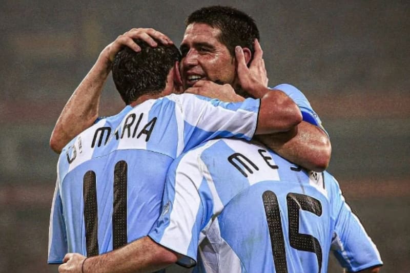 Ángel Di María y Lionel Messi jugarán en la despedida de Riquelme