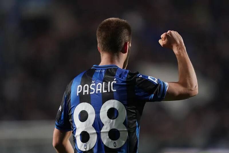 Mario Pasalic, futbolista del Atalanta, deberá de cambiar de dorsal. (Twitter)