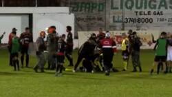 VIDEO: Jugador enfrenta cargos por patear en la cabeza a un árbitro en Brasil