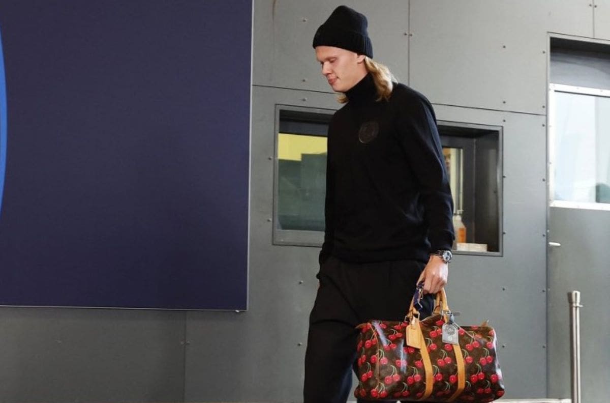 Esto vale la lujosa maleta que lució Erling Haaland en su duelo de la Champions League