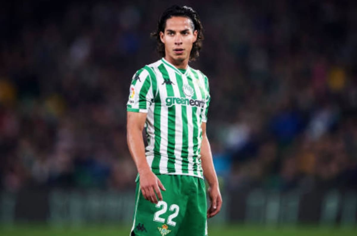 Diego Lainez dentro de las mejores Estrellas del Futuro para FIFA21